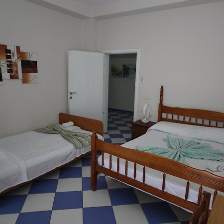 Kompleksi Eli Guest House Durrës Extérieur photo