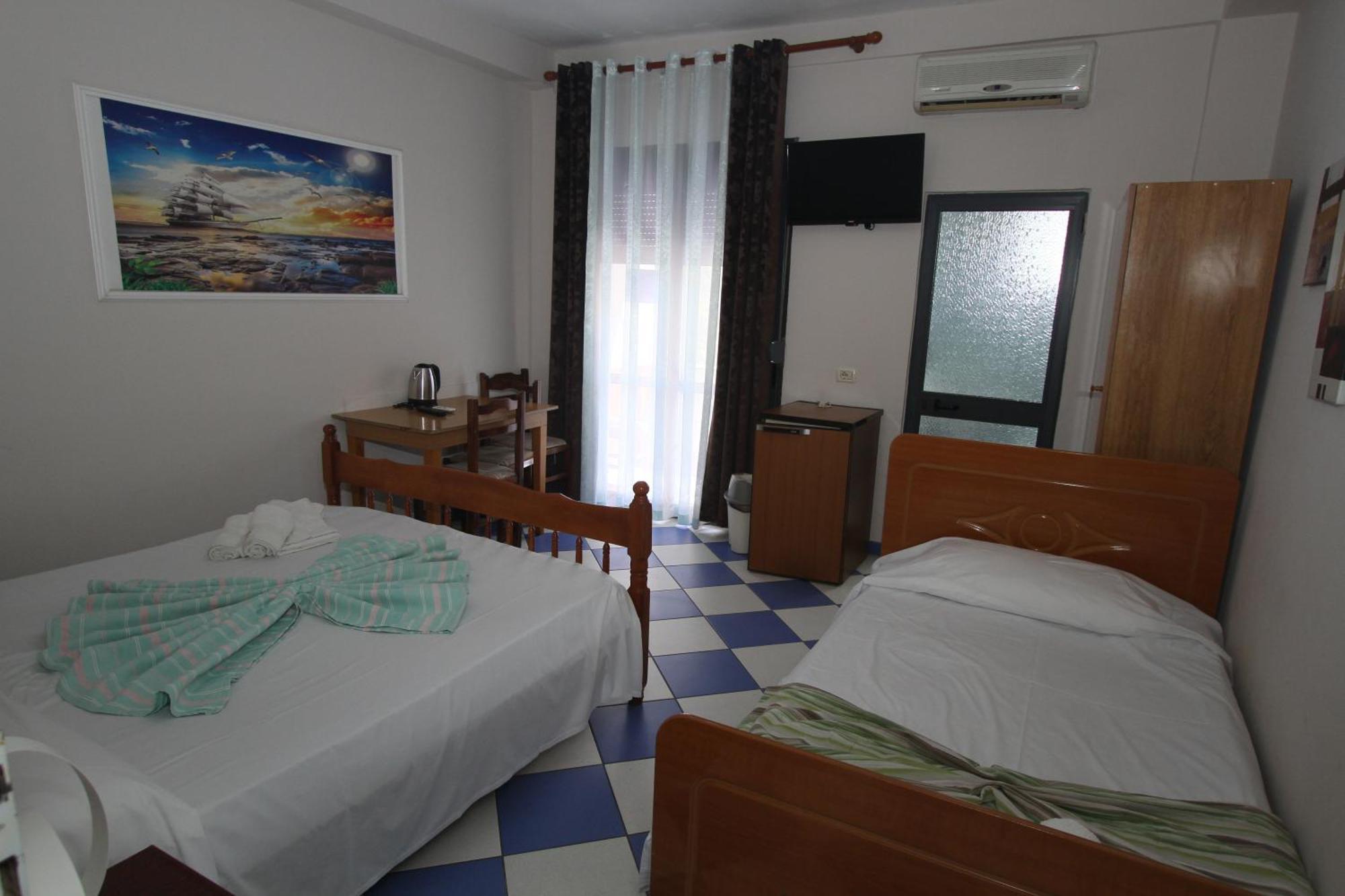 Kompleksi Eli Guest House Durrës Extérieur photo