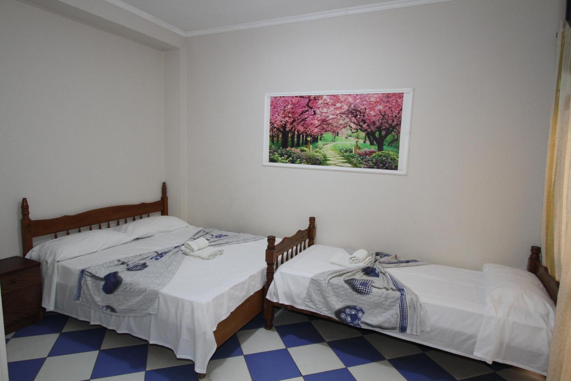 Kompleksi Eli Guest House Durrës Extérieur photo