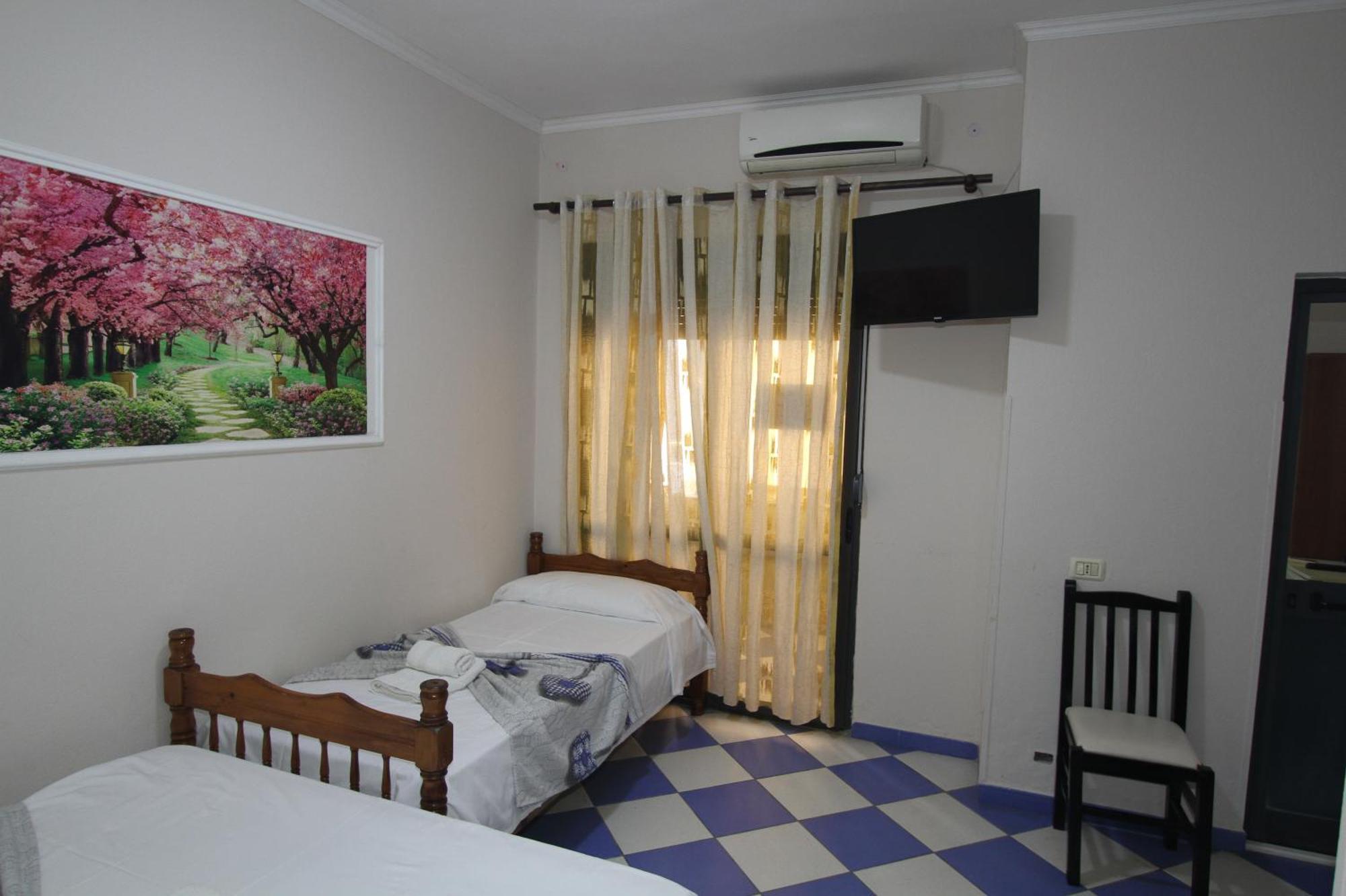 Kompleksi Eli Guest House Durrës Extérieur photo