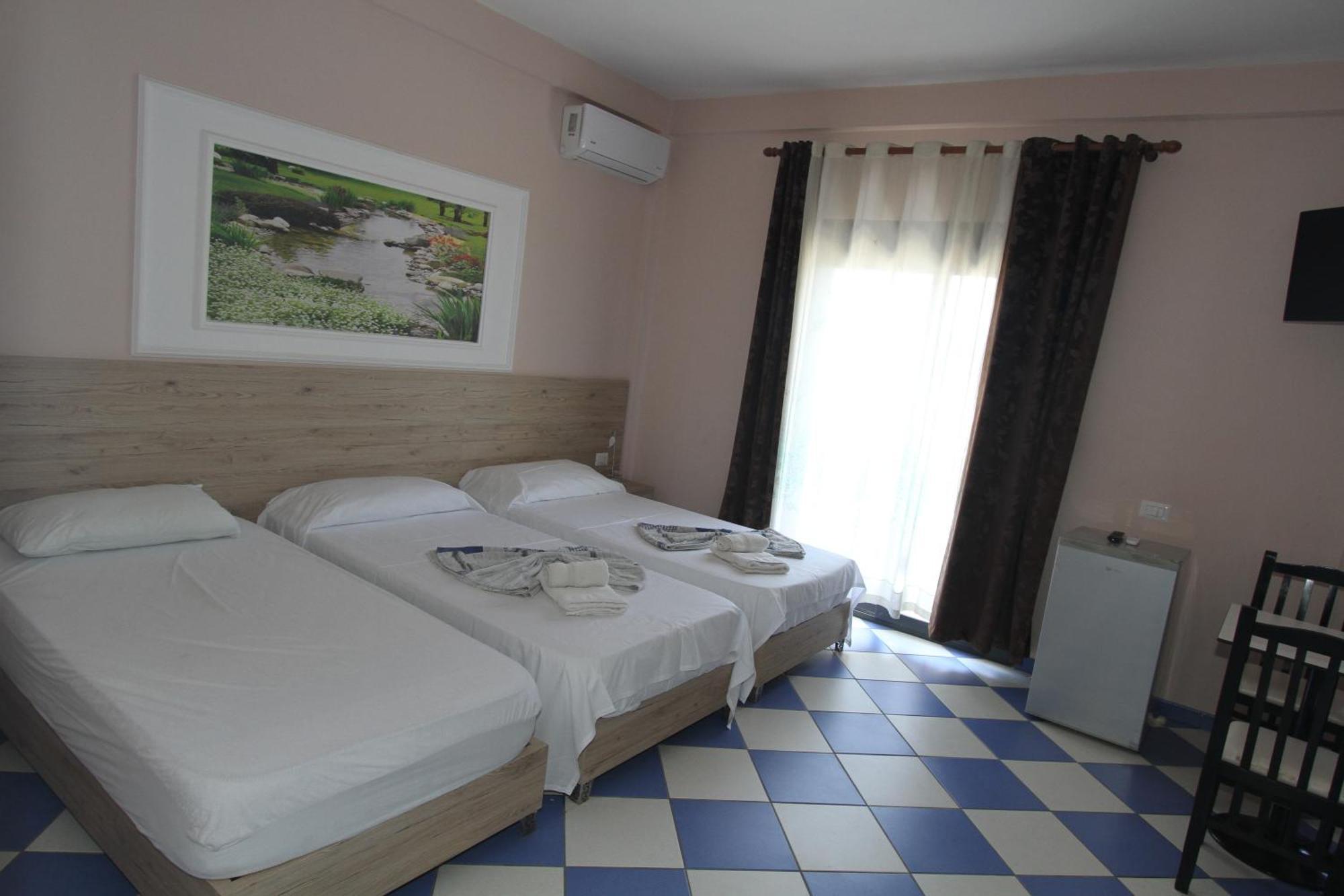 Kompleksi Eli Guest House Durrës Extérieur photo