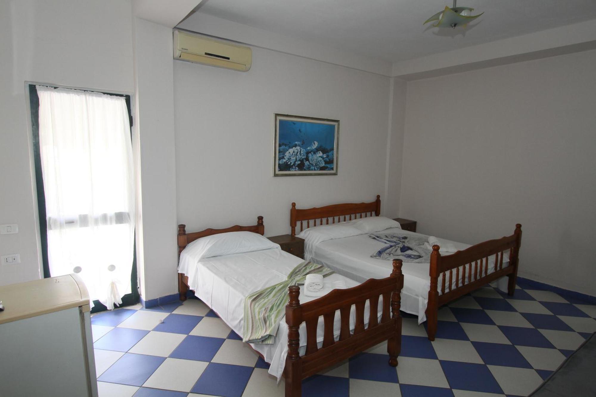 Kompleksi Eli Guest House Durrës Extérieur photo