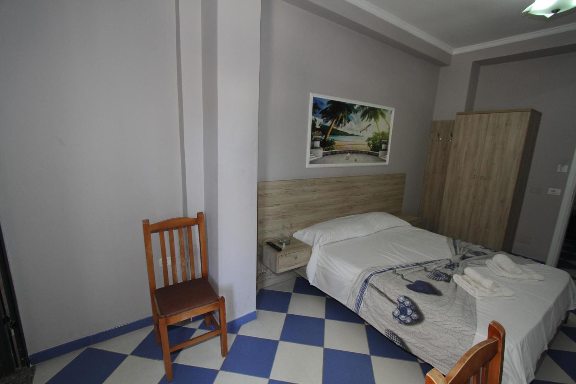 Kompleksi Eli Guest House Durrës Extérieur photo