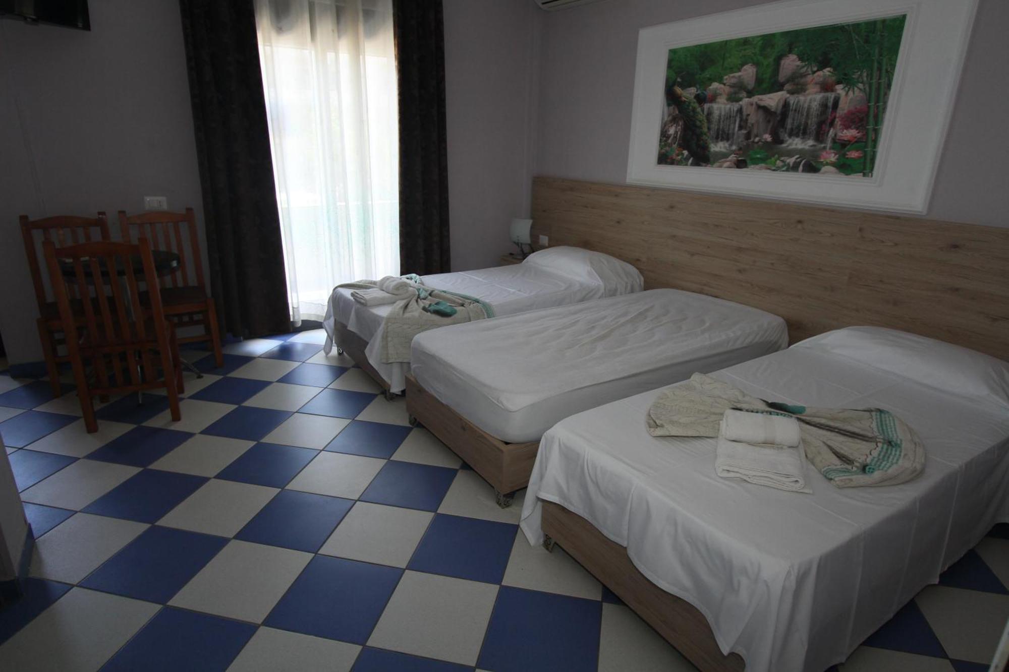 Kompleksi Eli Guest House Durrës Extérieur photo